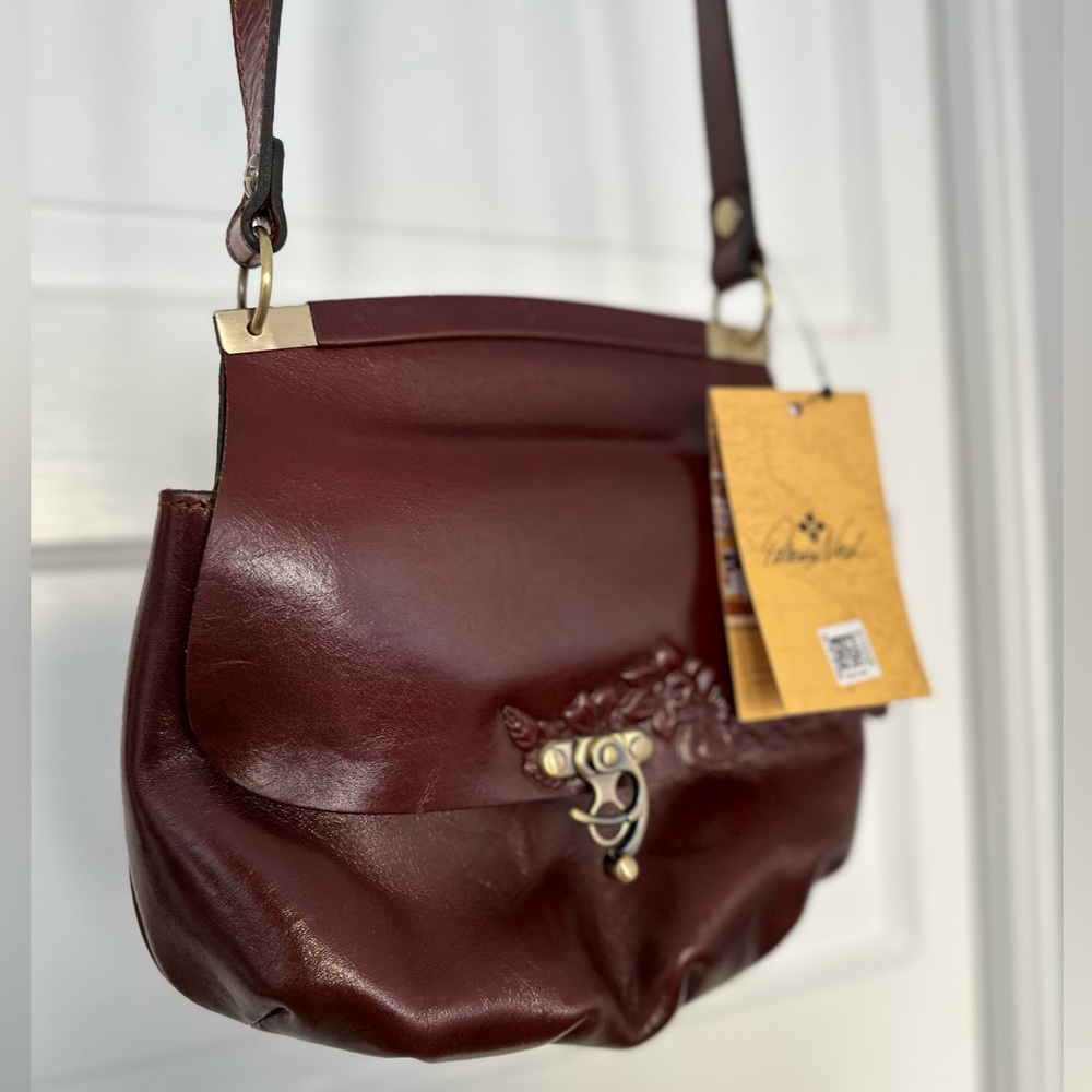 New with tags beautiful Patricia Nash leather